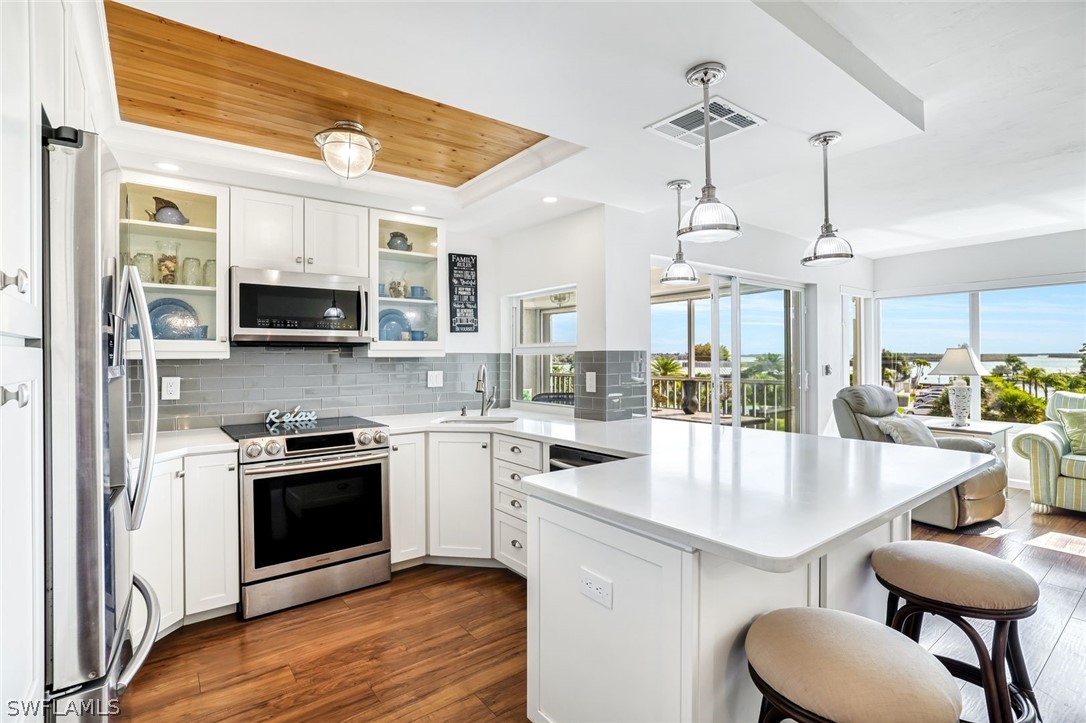 3 Bed Condominium for Sale in Marco Island, photo 3