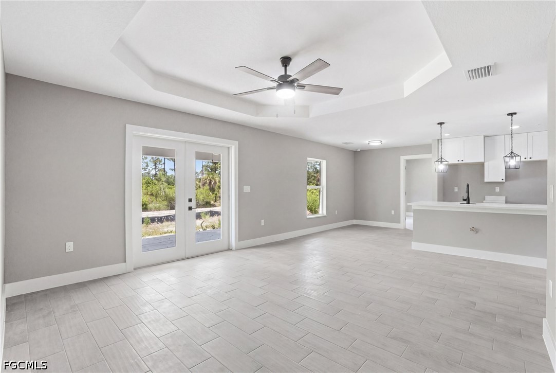 4 Bed SingleFamilyResidence for Sale in Lehigh Acres, photo 3
