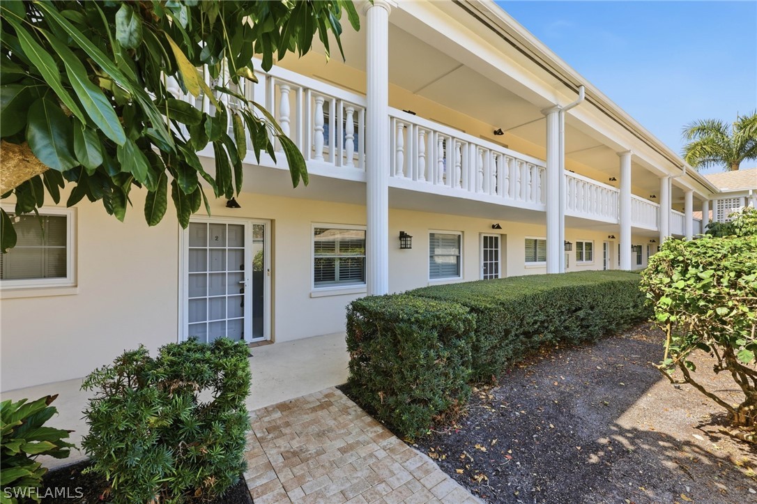 2 Bed Condominium for Sale in Naples, photo 3