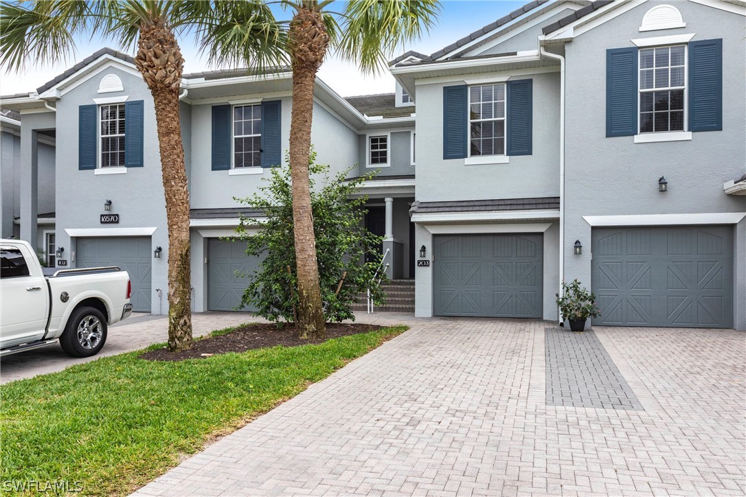 3 Bed Condominium for Sale in Ashton Oaks, photo 3