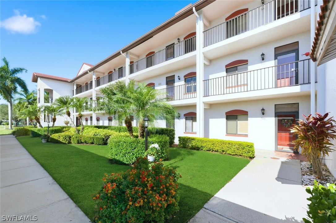 2 Bed Condominium for Sale in Country Manor, FL, $249,000 — photo 3