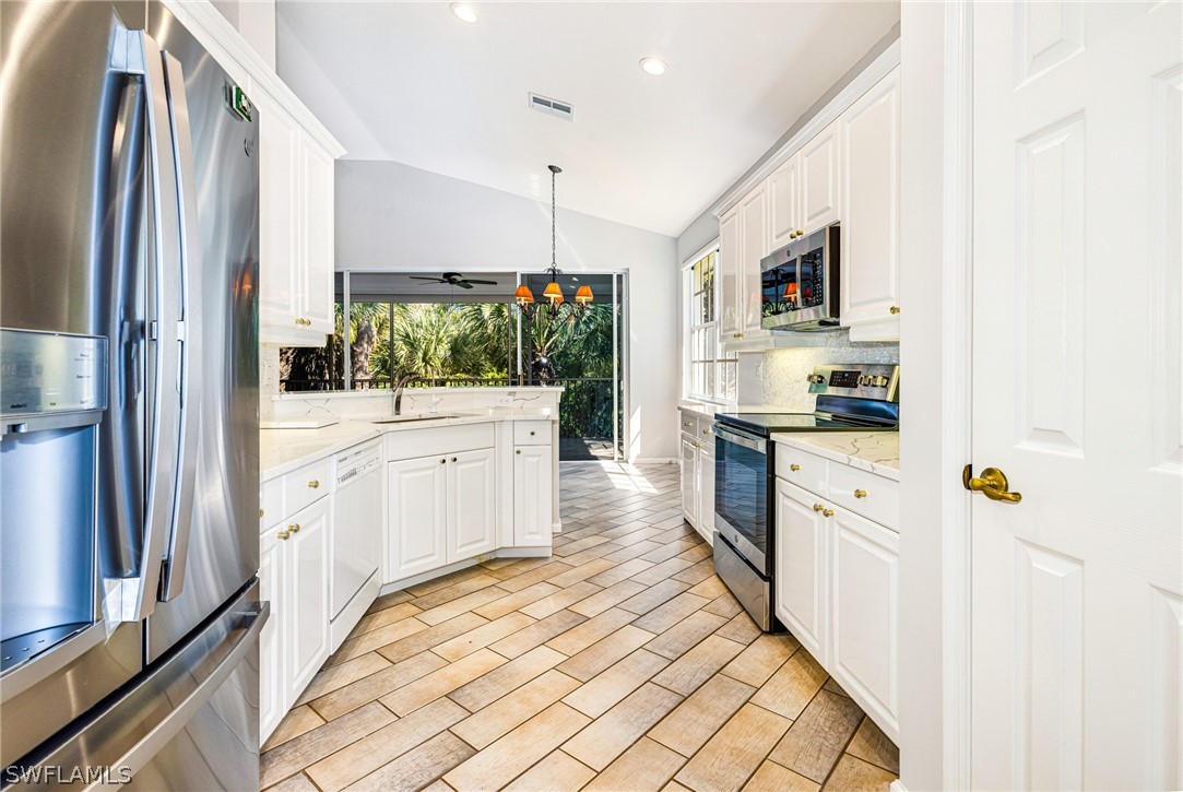 3 Bed Condominium for Sale in Turtle Point, photo 3