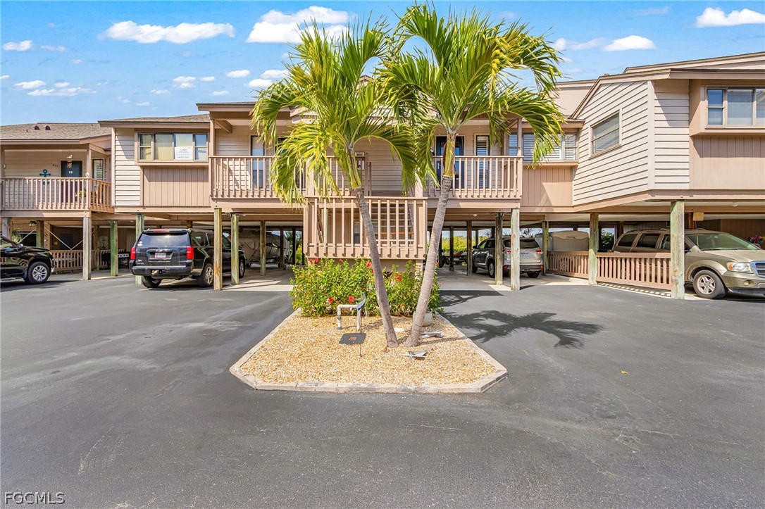 2 Bed Waterfront Home for Sale in Bokeelia, photo 3