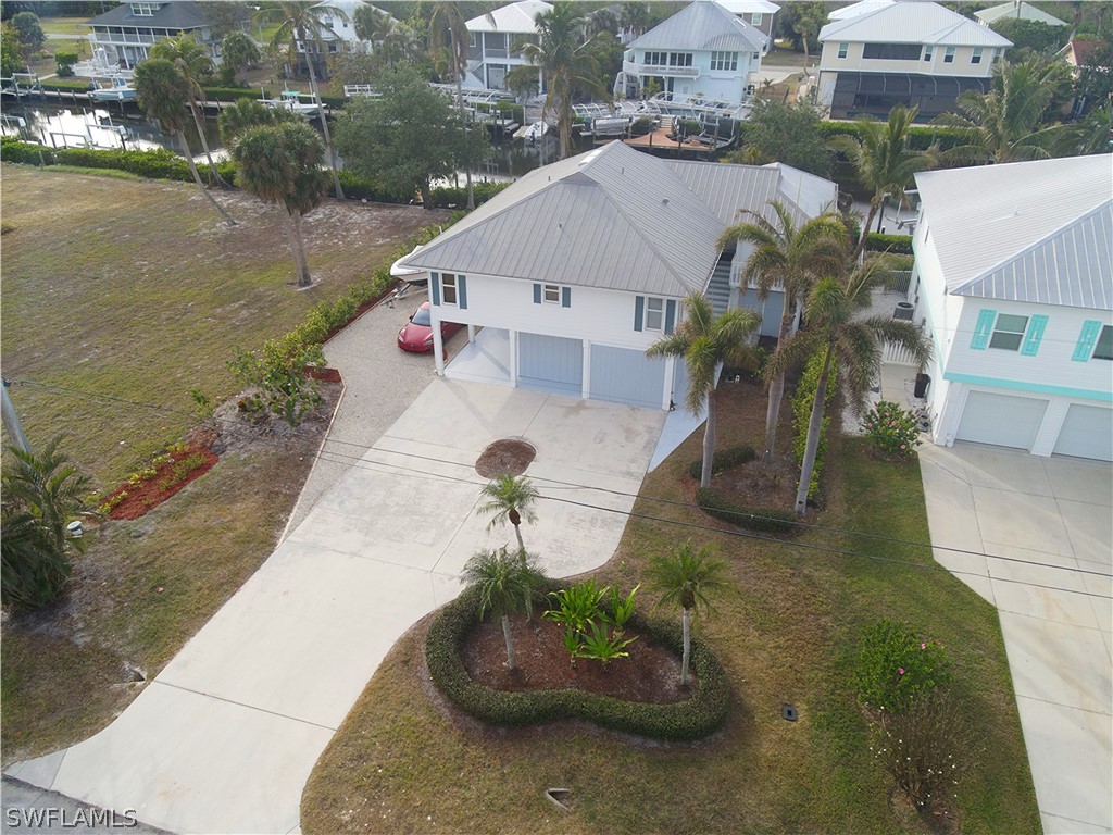4 Bed Waterfront Home for Sale in Bokeelia, photo 3