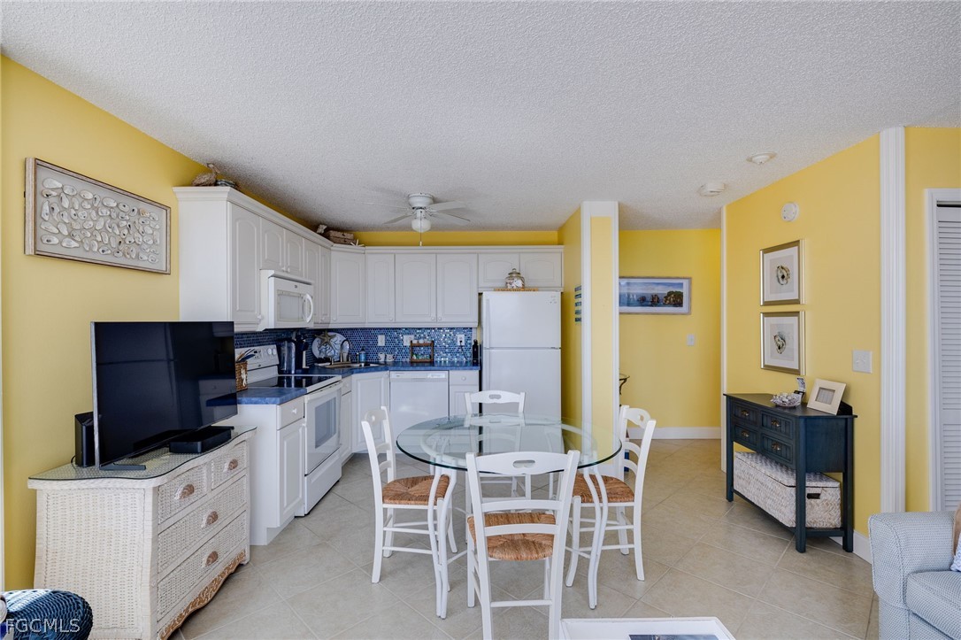 1 Bed Condominium for Sale in Fort Myers Beach, photo 3