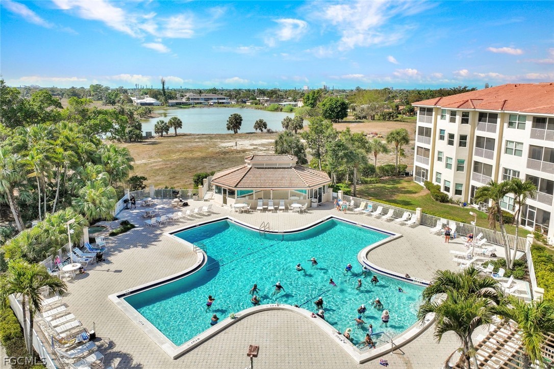 2 Bed Condominium for Sale in Clubhouse Villas, FL, $189,000 — photo 3