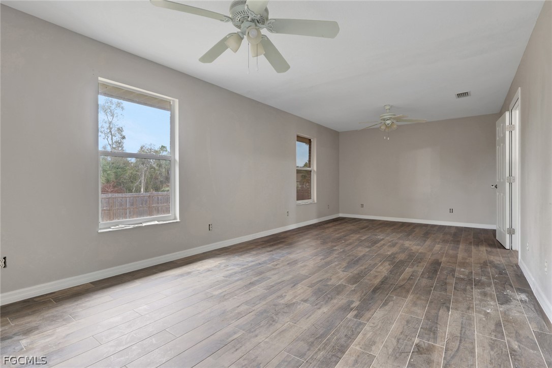 3 Bed SingleFamilyResidence for Sale in Lehigh Acres, FL — photo 3
