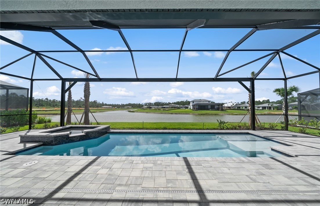 3 Bed Pool Home for Sale in Naples, photo 3