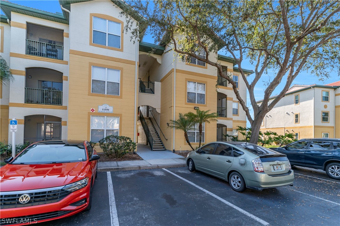2 Bed Waterfront Home for Sale in Royal Greens, photo 3
