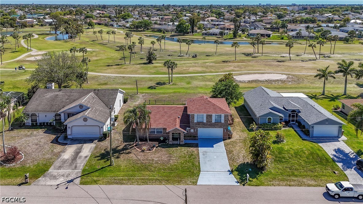 4 Bed SingleFamilyResidence for Sale in Cape Coral, photo 3