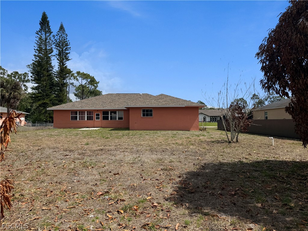 3 Bed SingleFamilyResidence for Sale in Lehigh Acres, photo 3