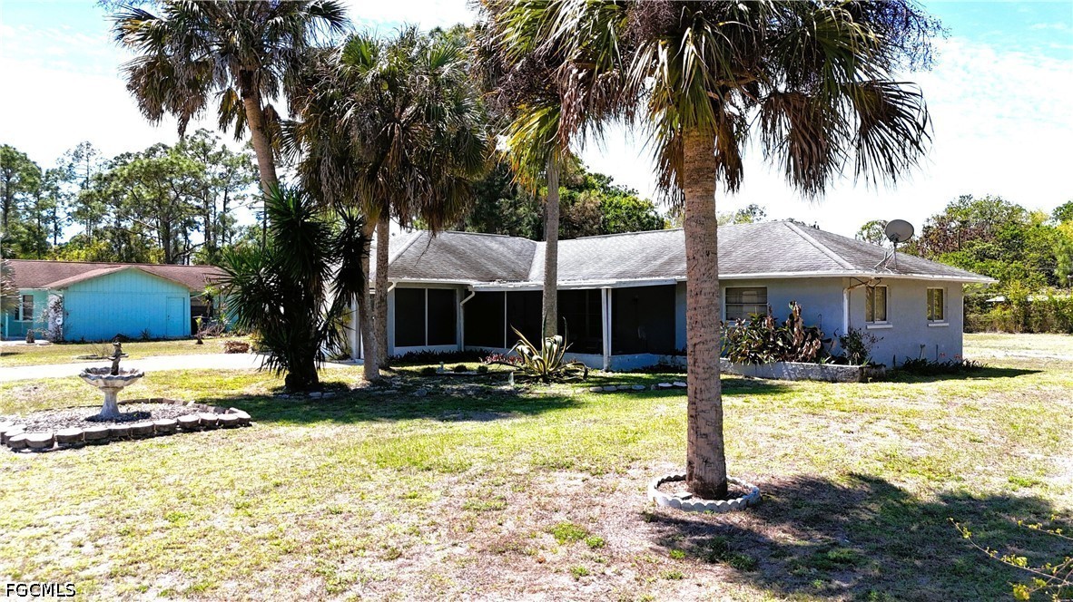 3 Bed SingleFamilyResidence for Sale in Lehigh Acres, photo 3