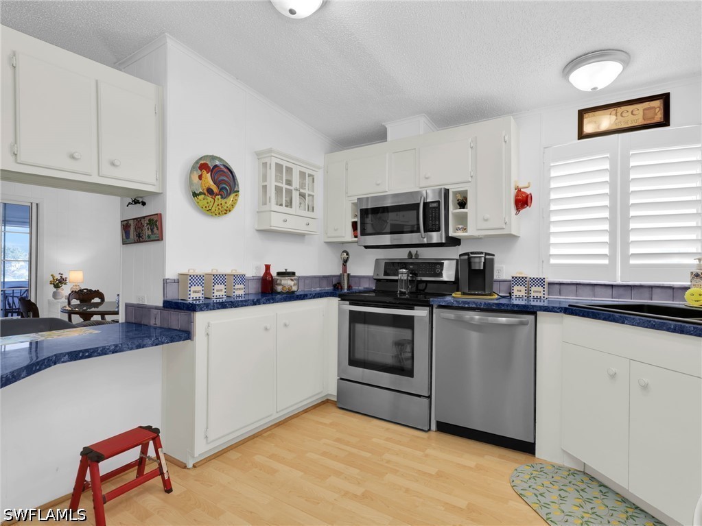 2 Bed Waterfront Home for Sale in Quail Roost, FL, $194,900 — photo 3