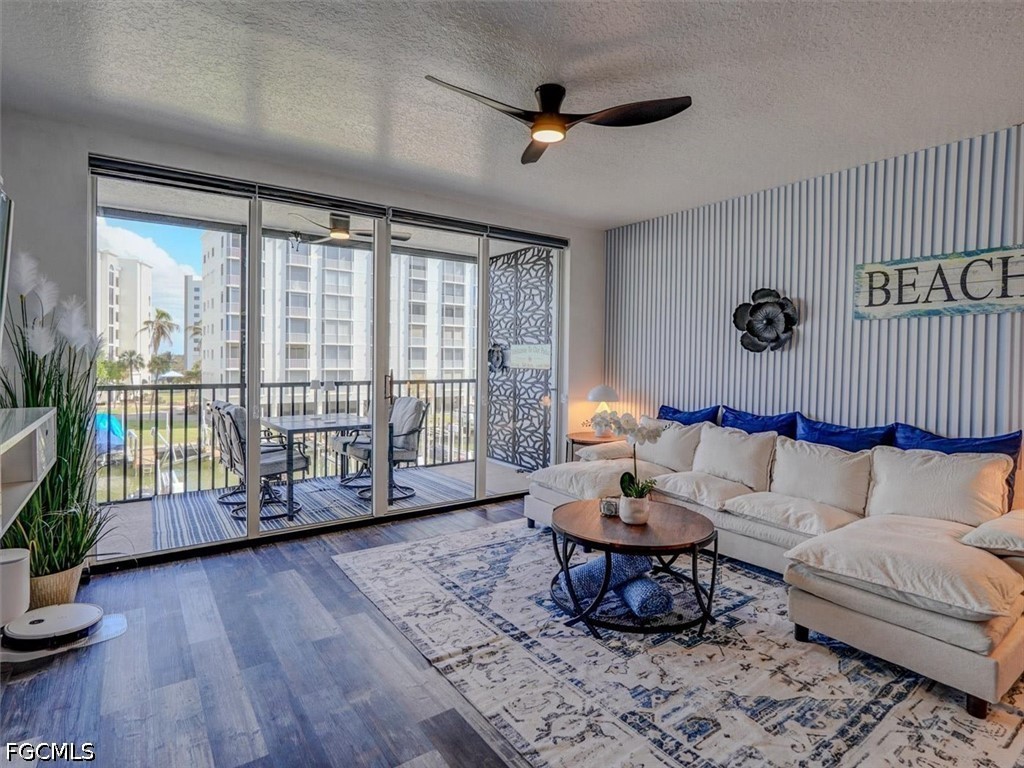 2 Bed Waterfront Home for Sale in Hibiscus Pointe, FL — photo 3