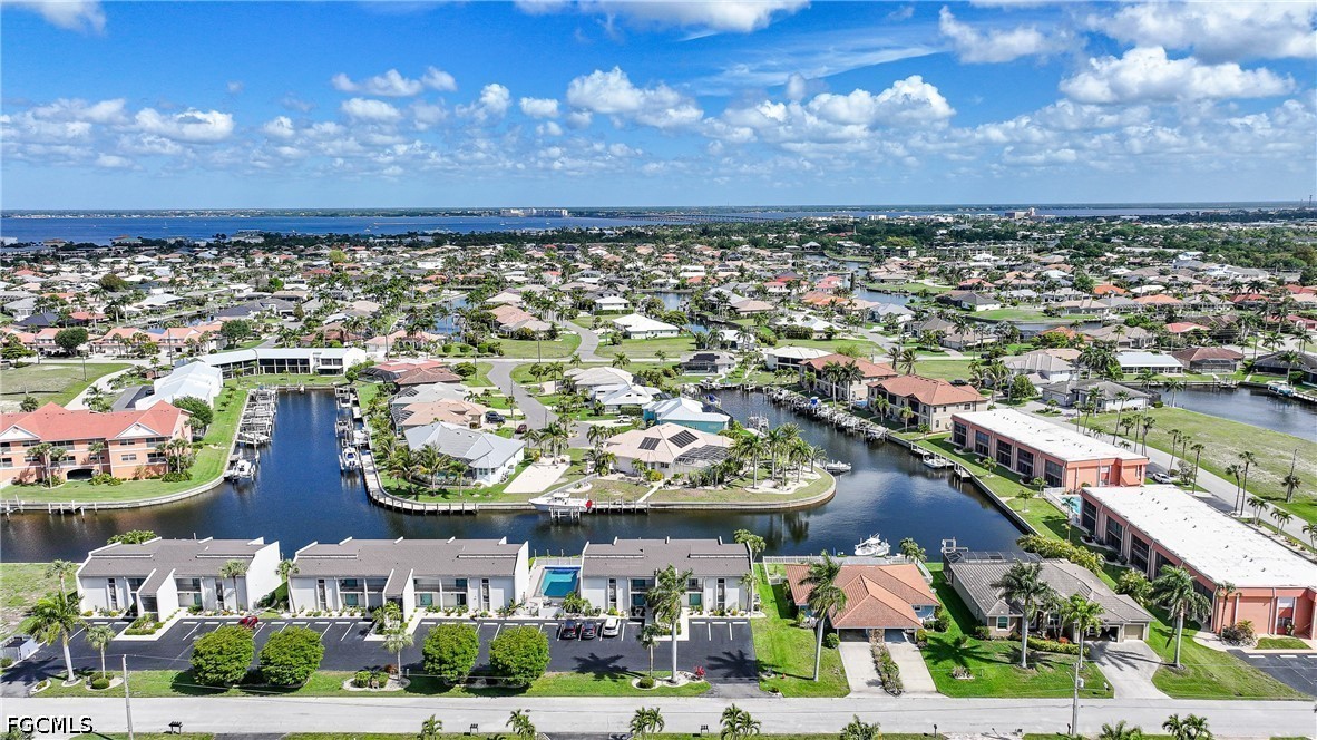 2 Bed Waterfront Home for Sale in Punta Gorda, FL, $269,000 — photo 3