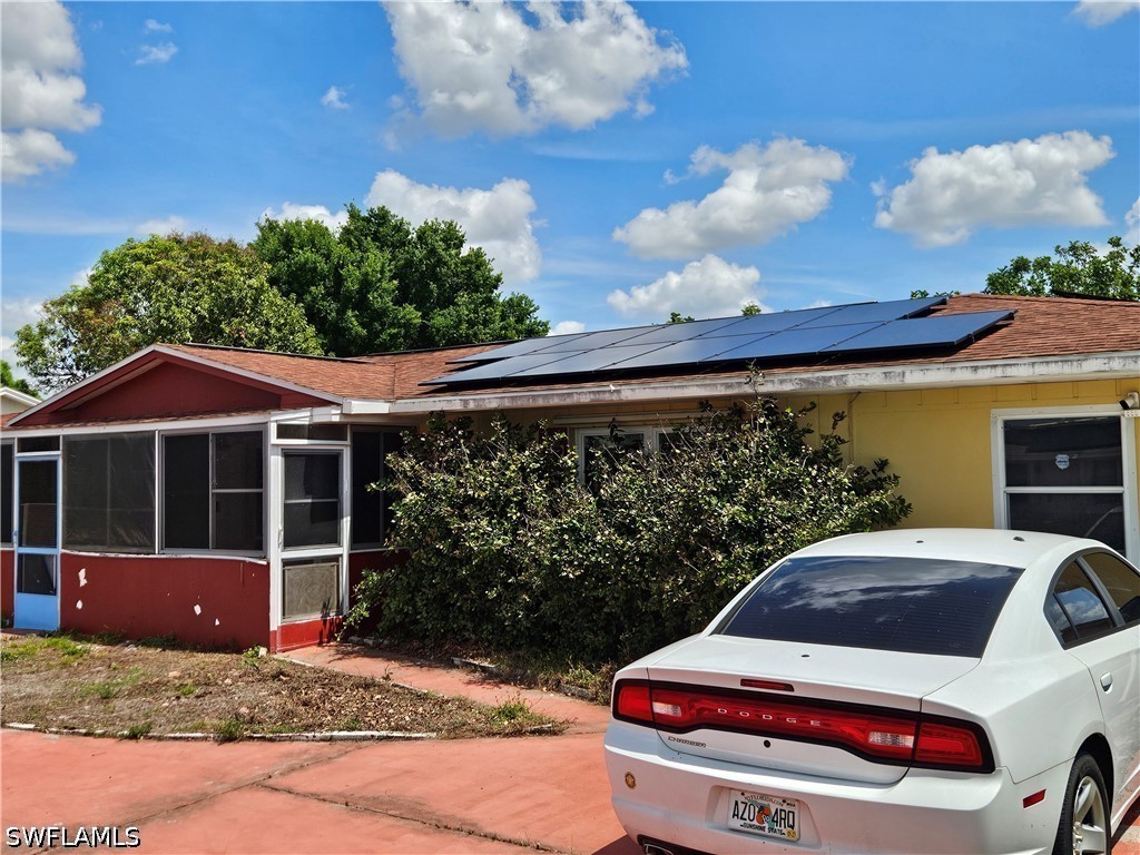 3 Bed SingleFamilyResidence for Sale in Parkwood, FL — photo 3