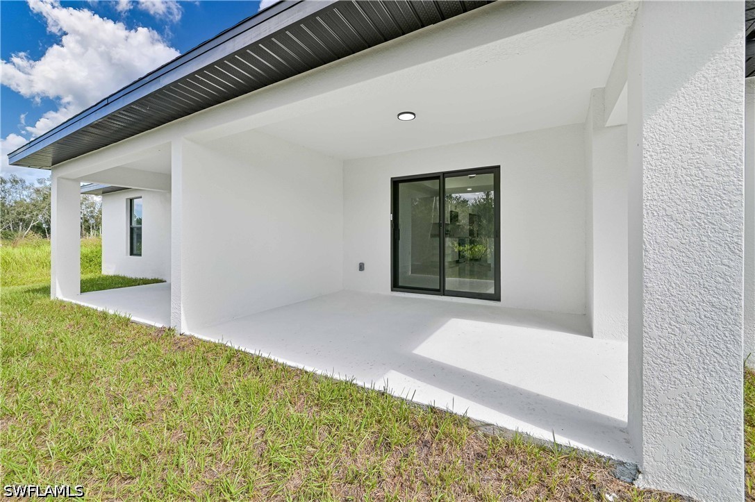 6 Bed Duplex for Sale in Lehigh Estates, FL, $519,000 — photo 3