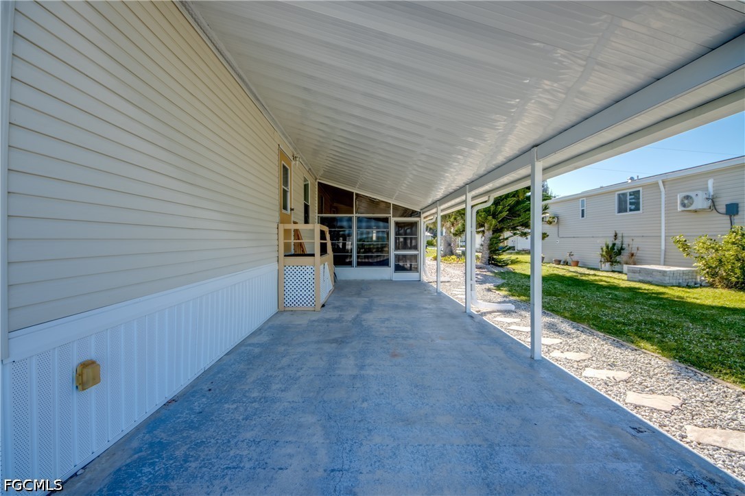 2 Bed ManufacturedHome for Sale in Pine Island Cove, photo 3