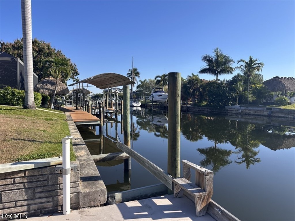 3 Bed Waterfront Home for Sale in Cape Coral, photo 3