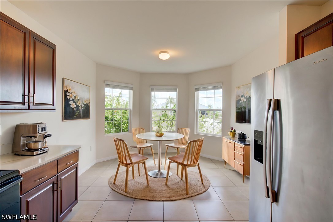 3 Bed SingleFamilyResidence for Sale in Cape Coral, FL — photo 3