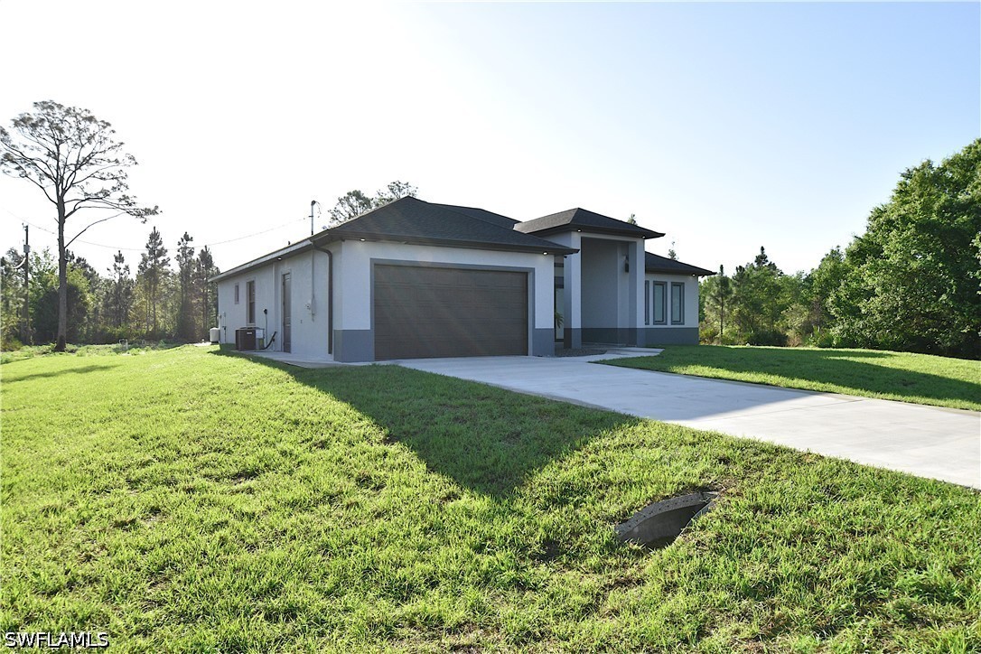 3 Bed SingleFamilyResidence for Sale in Lehigh Acres, FL — photo 3