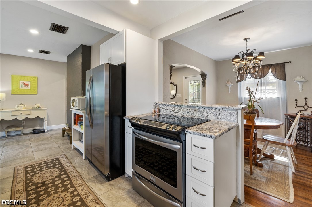 2 Bed SingleFamilyResidence for Sale in Allen Park, photo 3