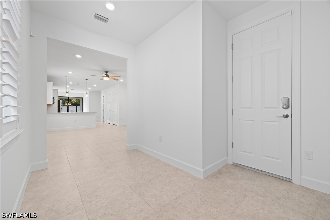 3 Bed SingleFamilyResidence for Sale in Westbrook, photo 3