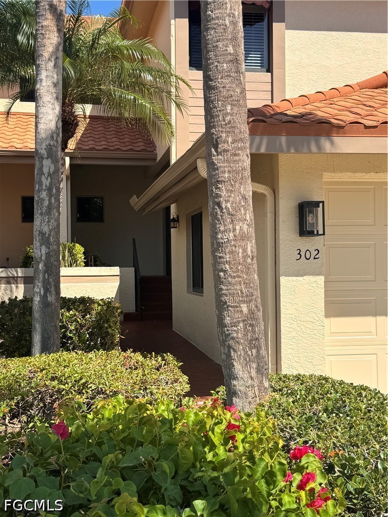 2 Bed Waterfront Home for Sale in Fort Myers, photo 3