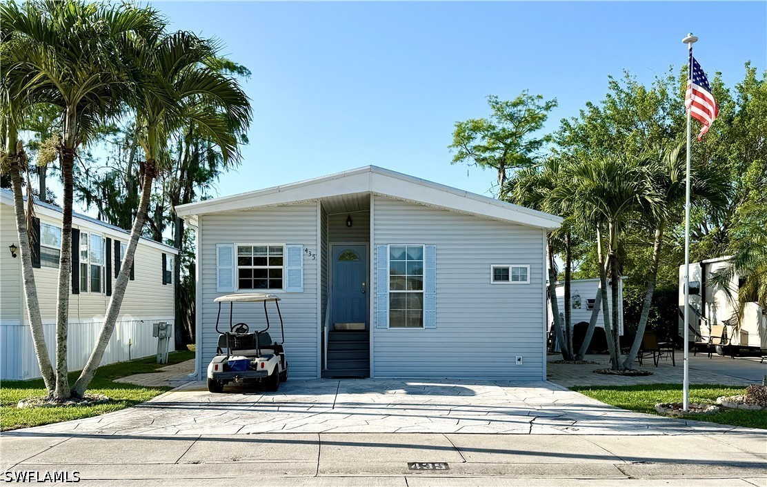 1 Bed ManufacturedHome for Sale in Naples, FL, $135,000 — photo 3