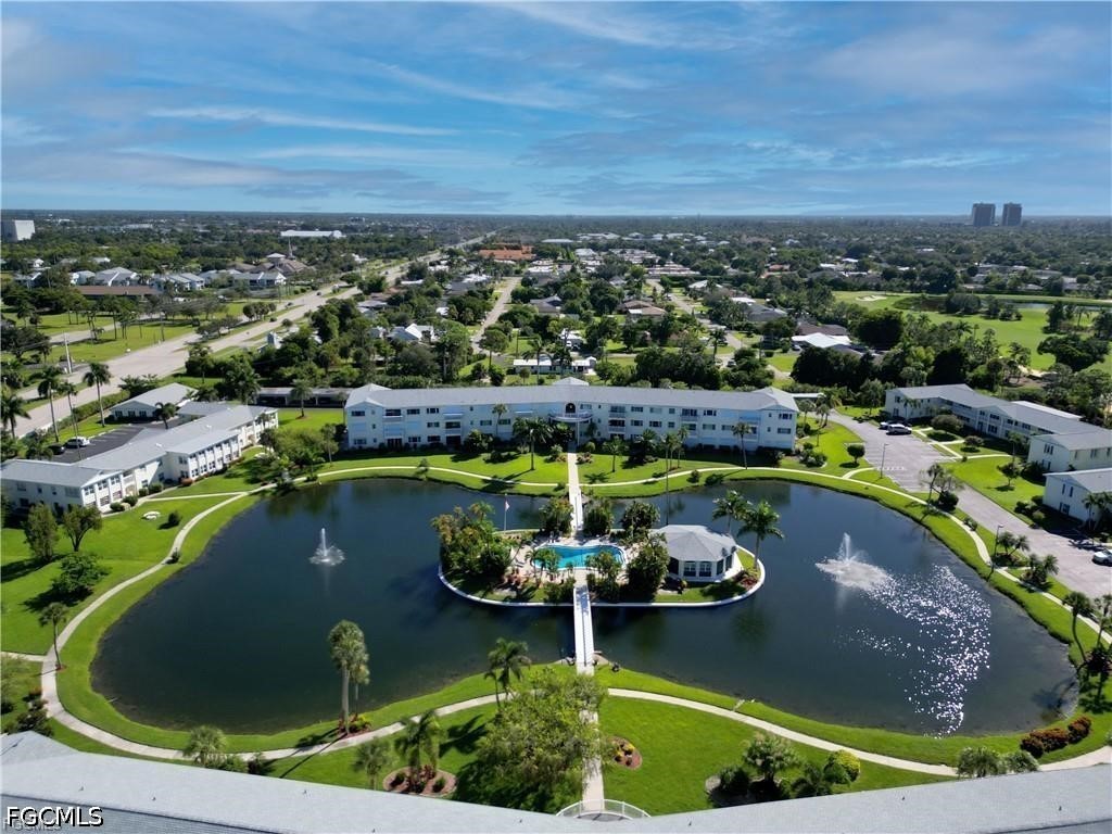 2 Bed Waterfront Home for Sale in Fort Myers, photo 3