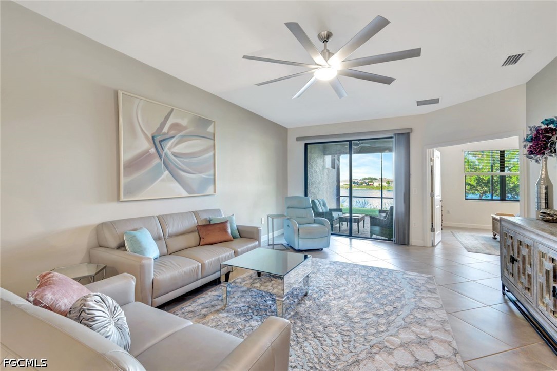 2 Bed Waterfront Home for Sale in Timber Creek, photo 3