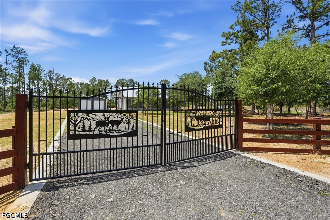 3 Bed SingleFamilyResidence for Sale in Labelle, photo 3