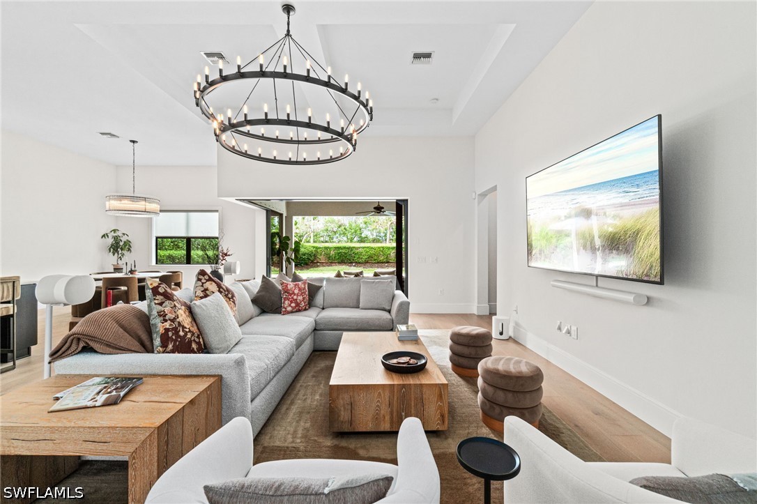 3 Bed Pool Home for Sale in Camden Lakes, photo 3