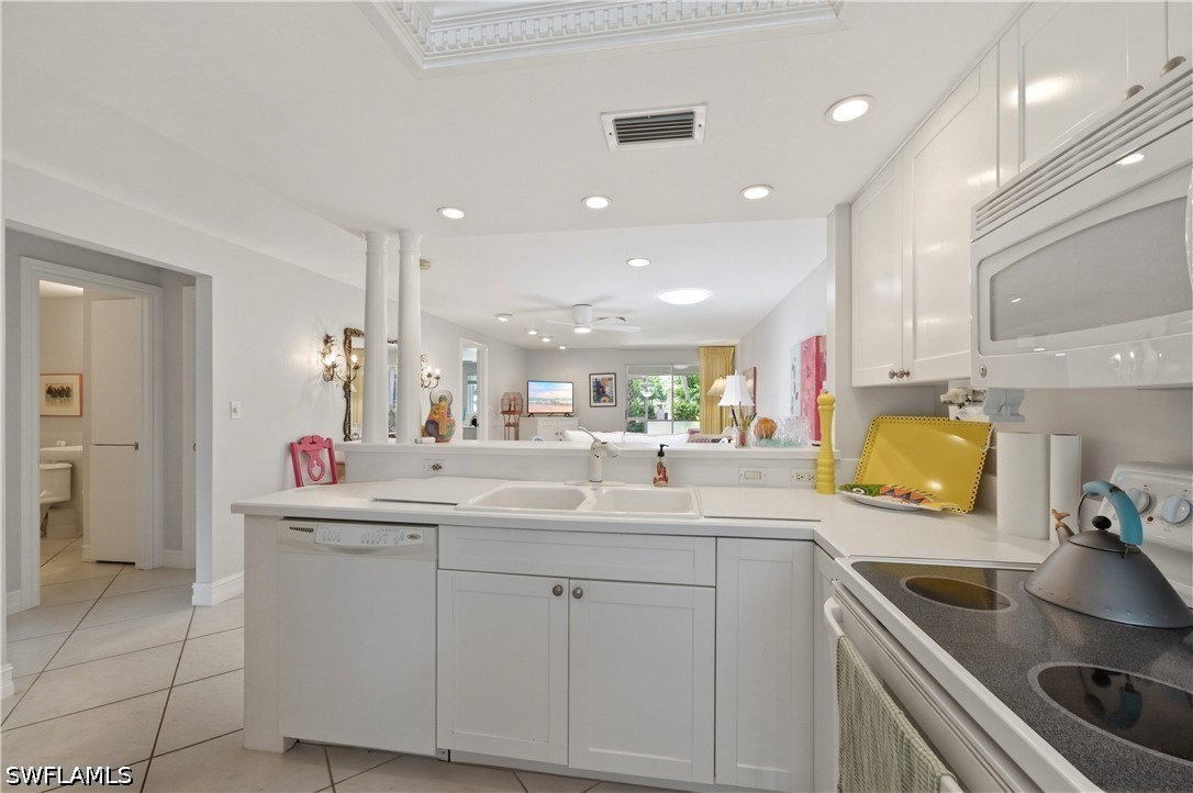 2 Bed Waterfront Home for Sale in Naples, photo 3