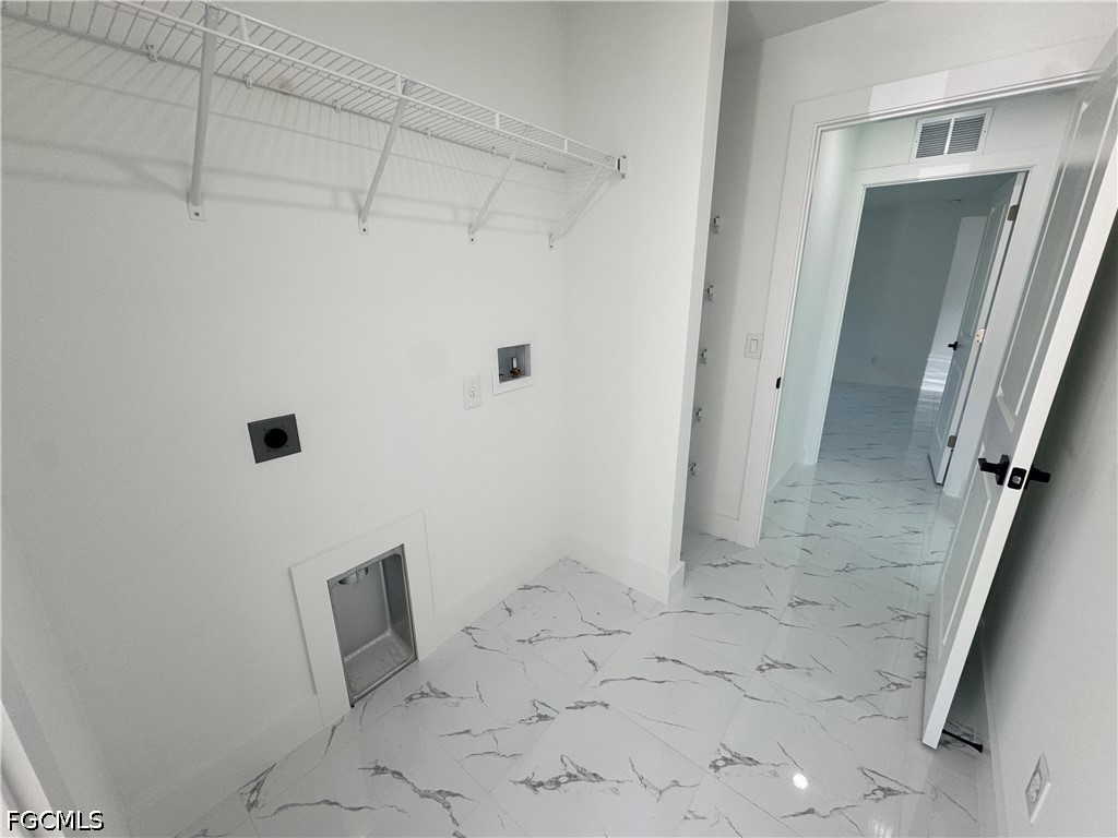 4 Bed SingleFamilyResidence for Sale in Lehigh Acres, FL — photo 3