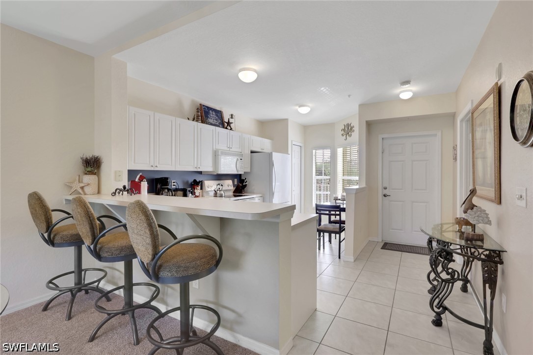 2 Bed Condominium for Sale in Naples, photo 3