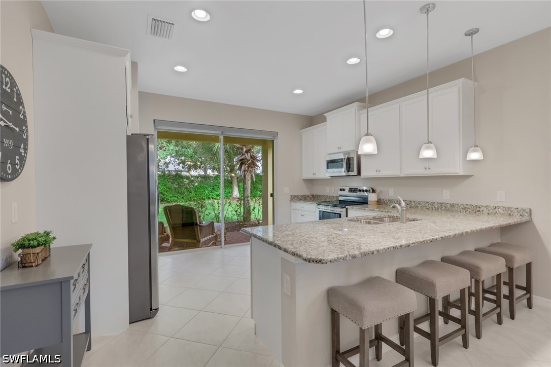 2 Bed SingleFamilyResidence for Sale in Alva, photo 3