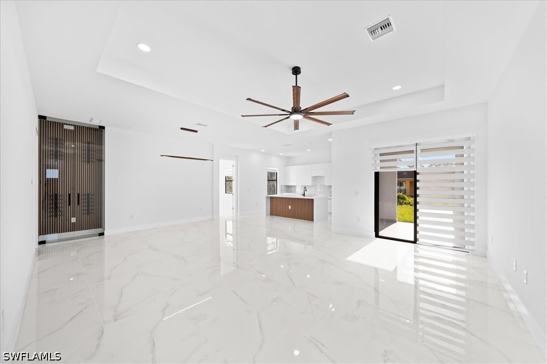 4 Bed SingleFamilyResidence for Sale in Lehigh Acres, photo 3