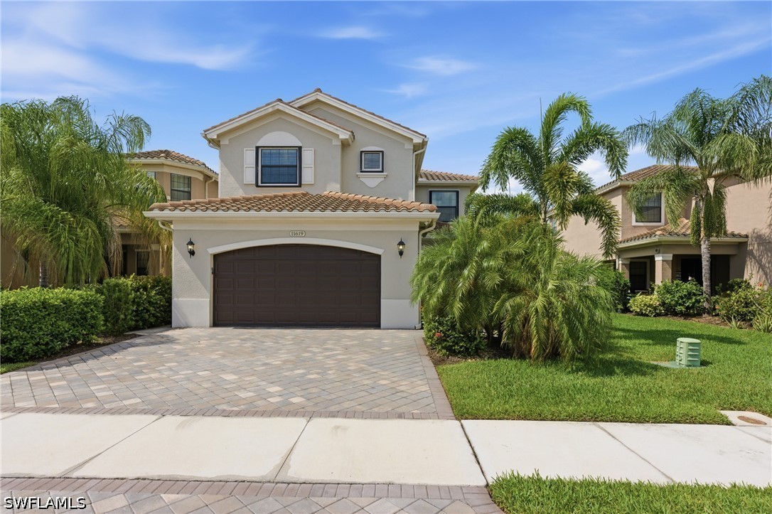 4 Bed Pool Home for Sale in Marina Bay, photo 3