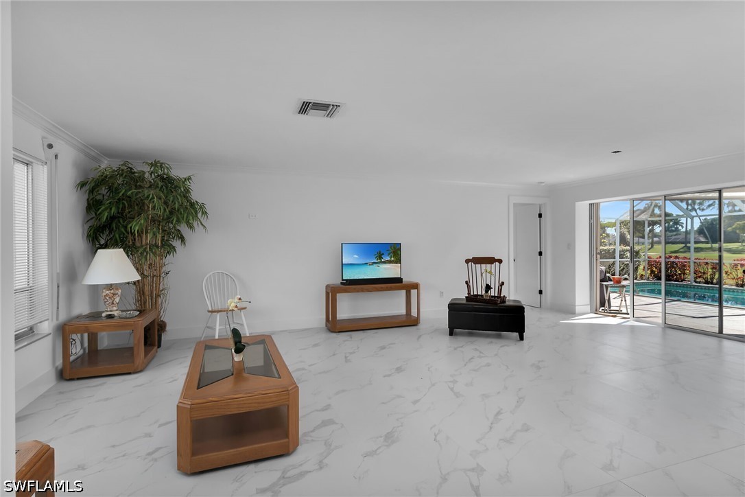 3 Bed Pool Home for Sale in Torrey Pines, photo 3