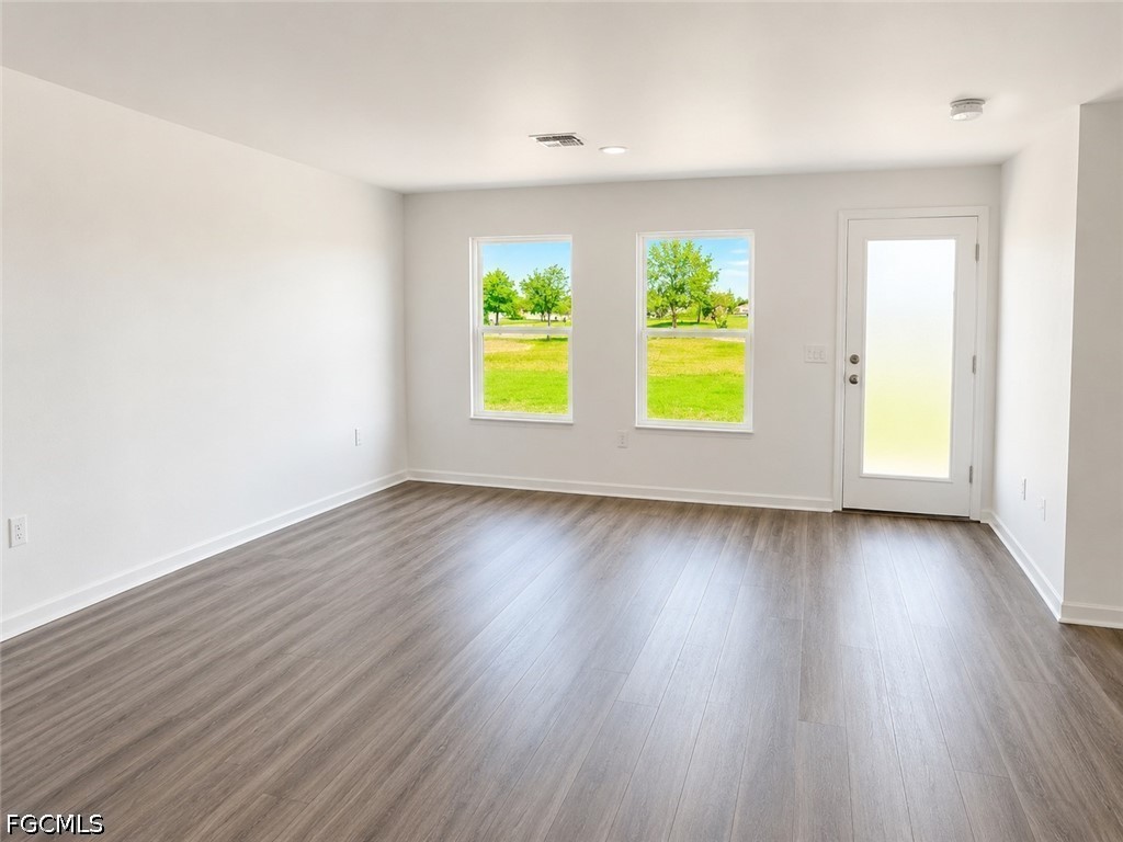 4 Bed SingleFamilyResidence for Sale in Cape Coral, FL — photo 3