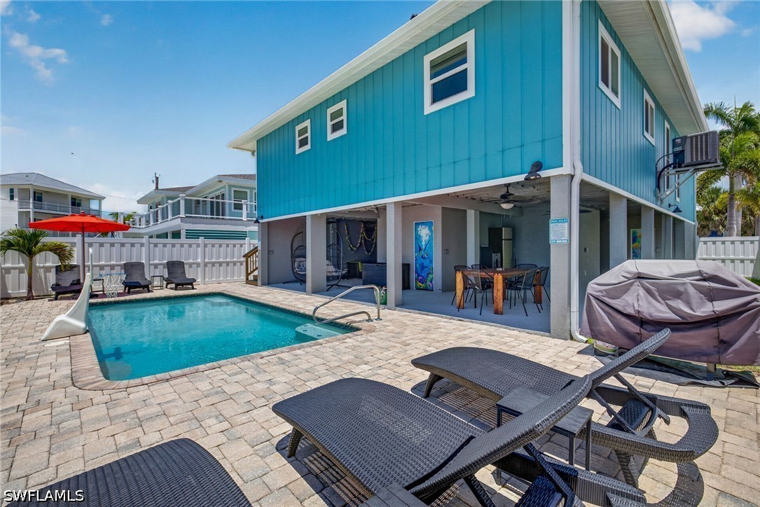 3 Bed Pool Home for Sale in Gulf Heights, photo 3
