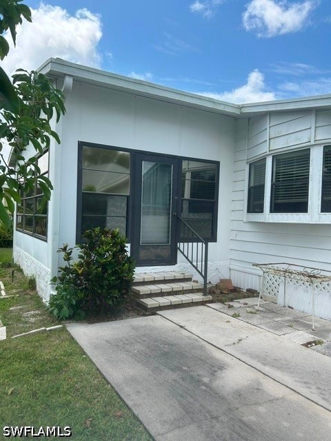 2 Bed ManufacturedHome for Sale in Naples, photo 3