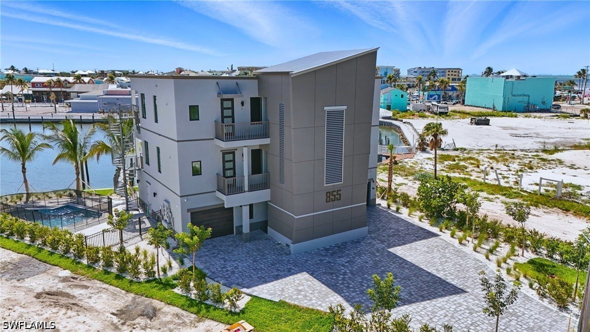2 Bed Waterfront Home for Sale in Island Shores, photo 3