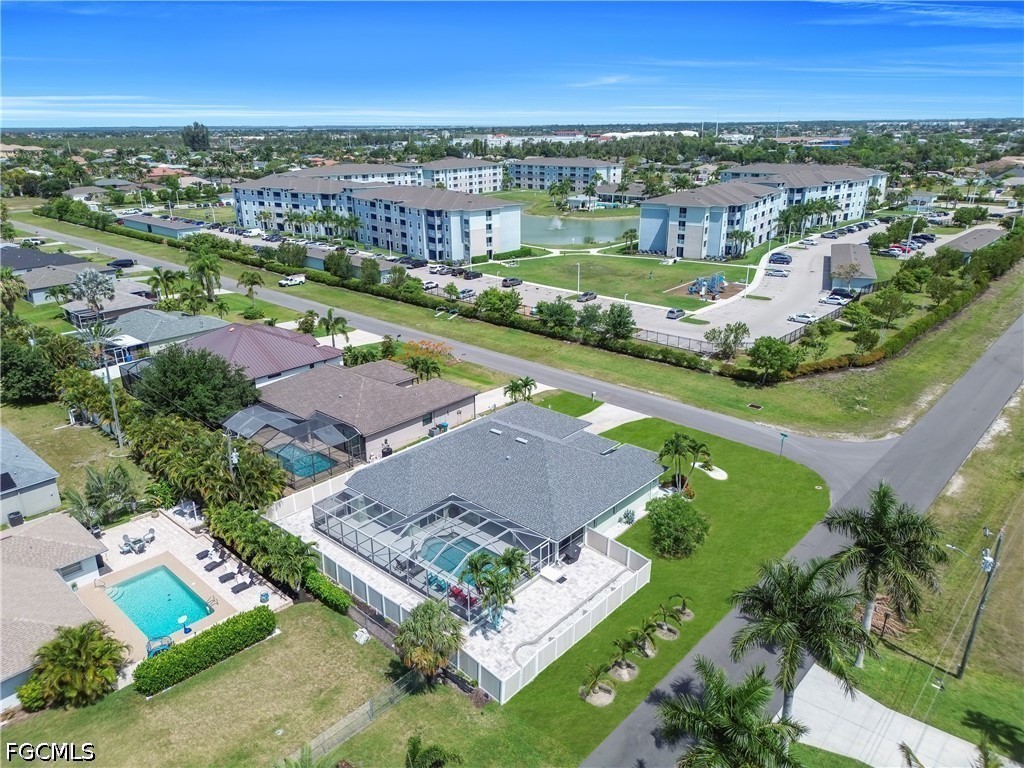 4 Bed Pool Home for Sale in Cape Coral, photo 3