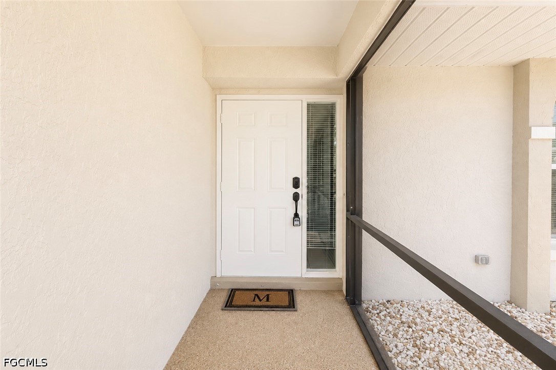 3 Bed Pool Home for Sale in Cape Coral, photo 3