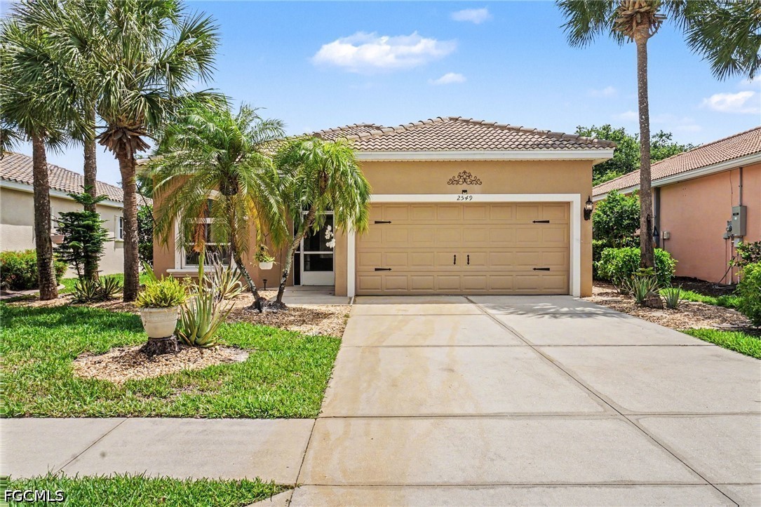 3 Bed Waterfront Home for Sale in Coral Lakes, photo 3
