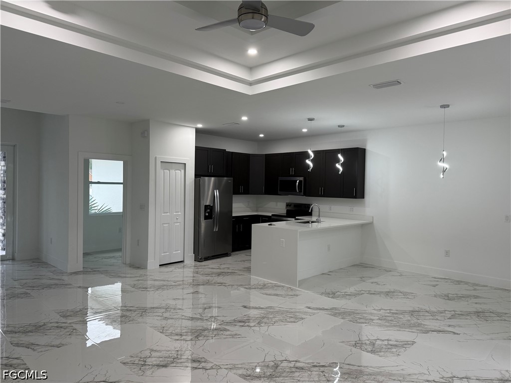 3 Bed SingleFamilyResidence for Sale in Lehigh Acres, photo 3