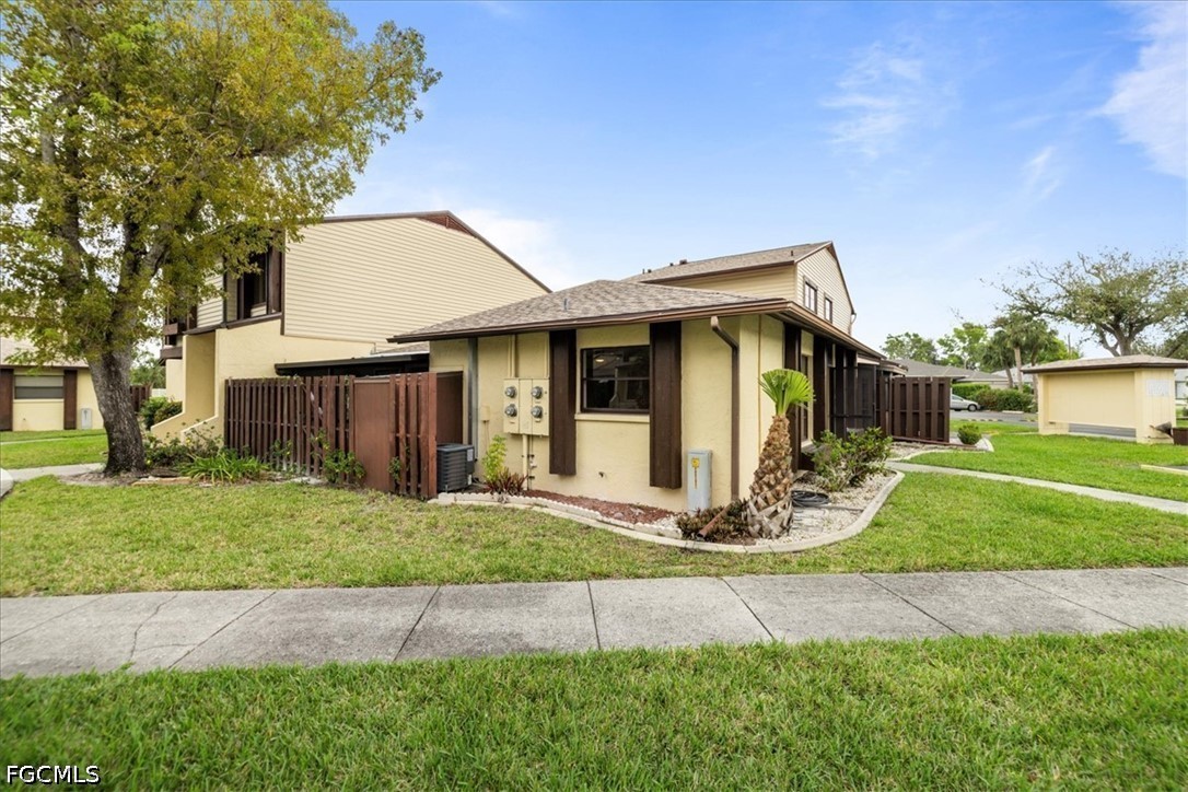 2 Bed Townhouse for Sale in Cape Coral, photo 3