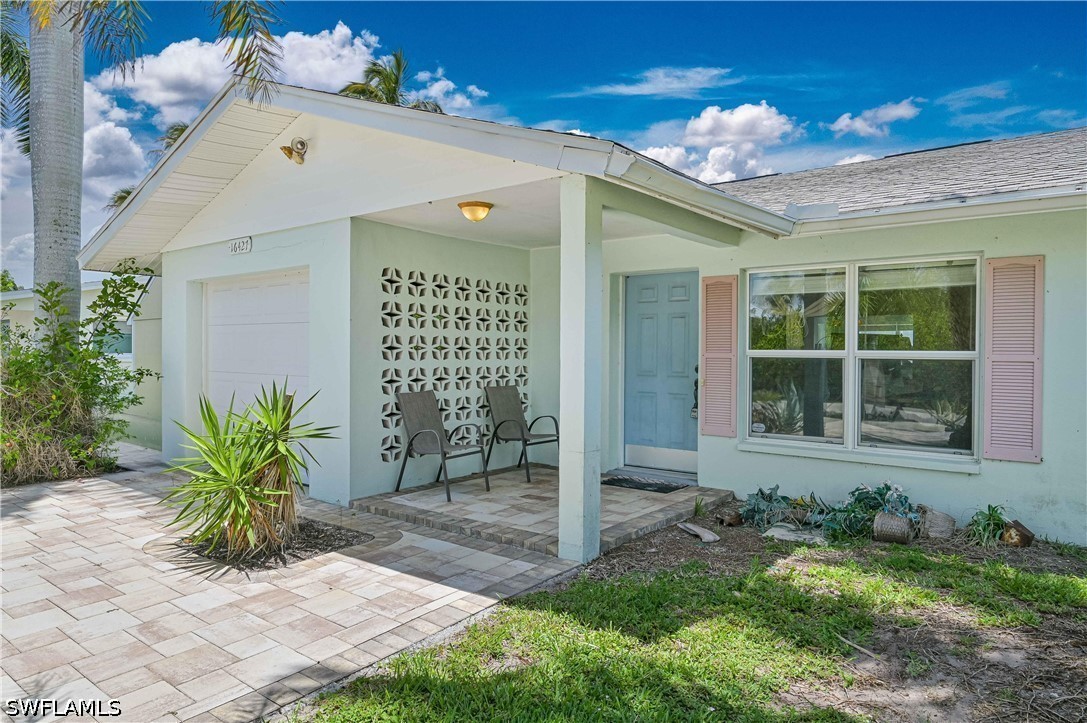 2 Bed Waterfront Home for Sale in Bokeelia, photo 3